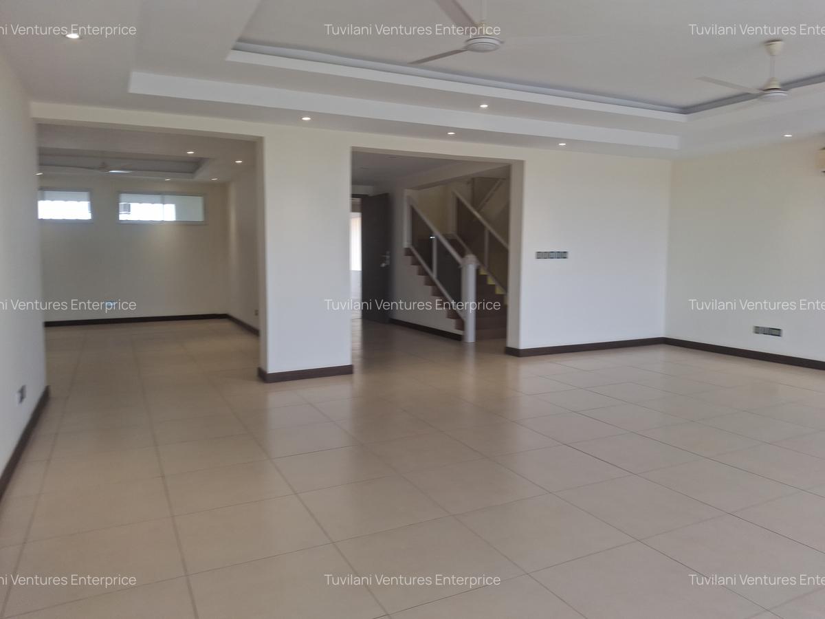 Serviced 3 Bed Apartment with En Suite at Nyali Mombasa - 14