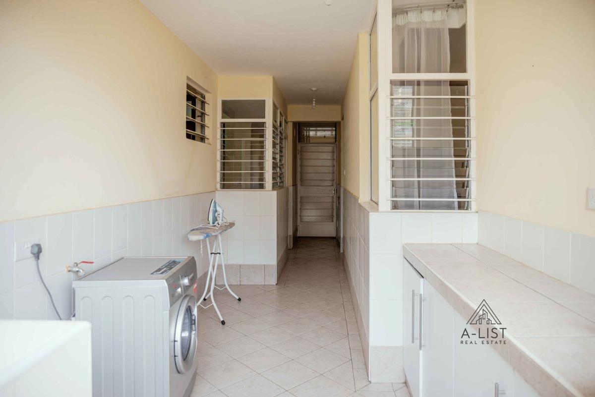 2 Bed Apartment with En Suite at 6Th Parklands - 2