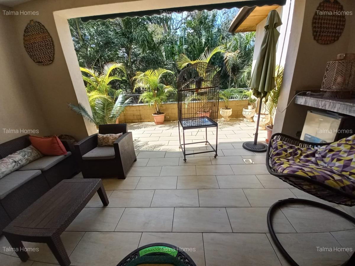 5 Bed Townhouse with En Suite at Lavington - 10