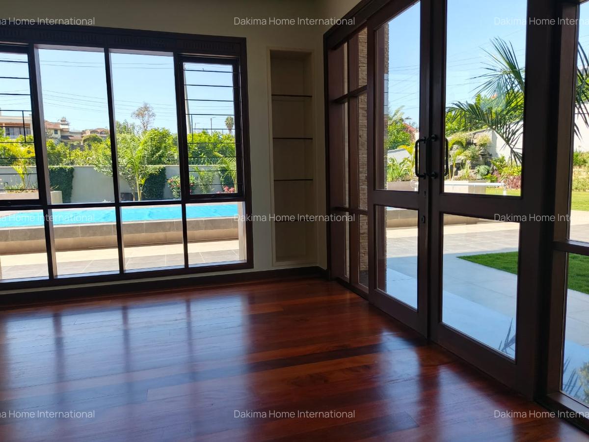 4 Bed House with En Suite in Runda - 9