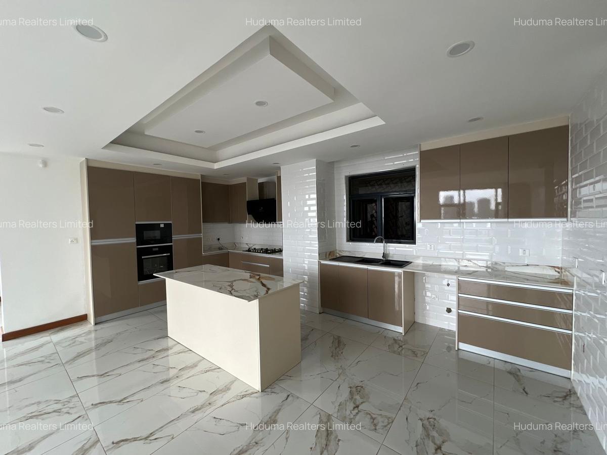 4 Bed Apartment with En Suite at Lantana Road - 7