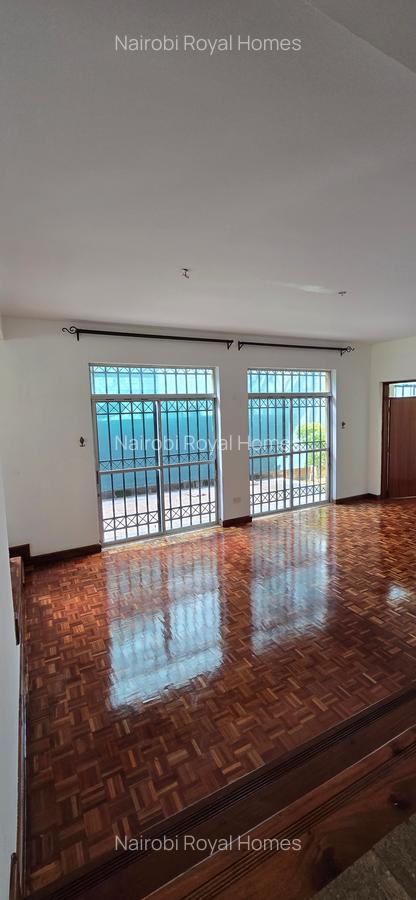 4 Bed Townhouse with En Suite at Lavington Green - 10