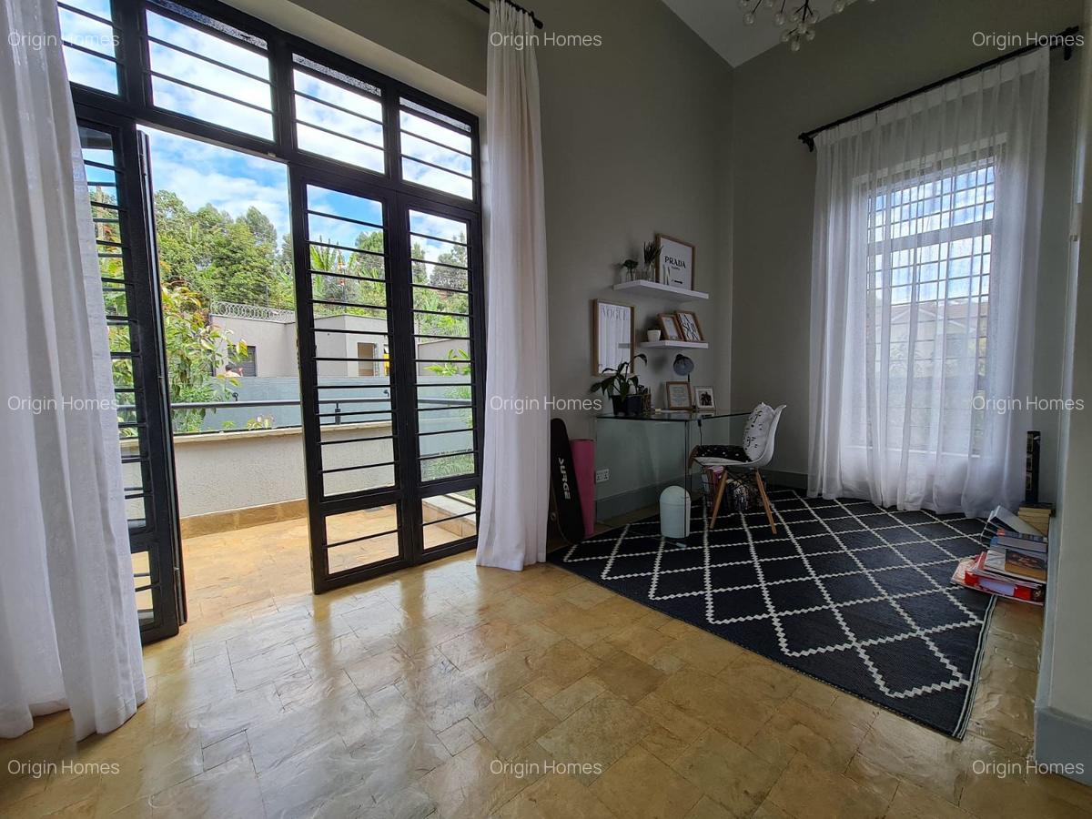 5 Bed Townhouse with En Suite at Kitisuru - 14