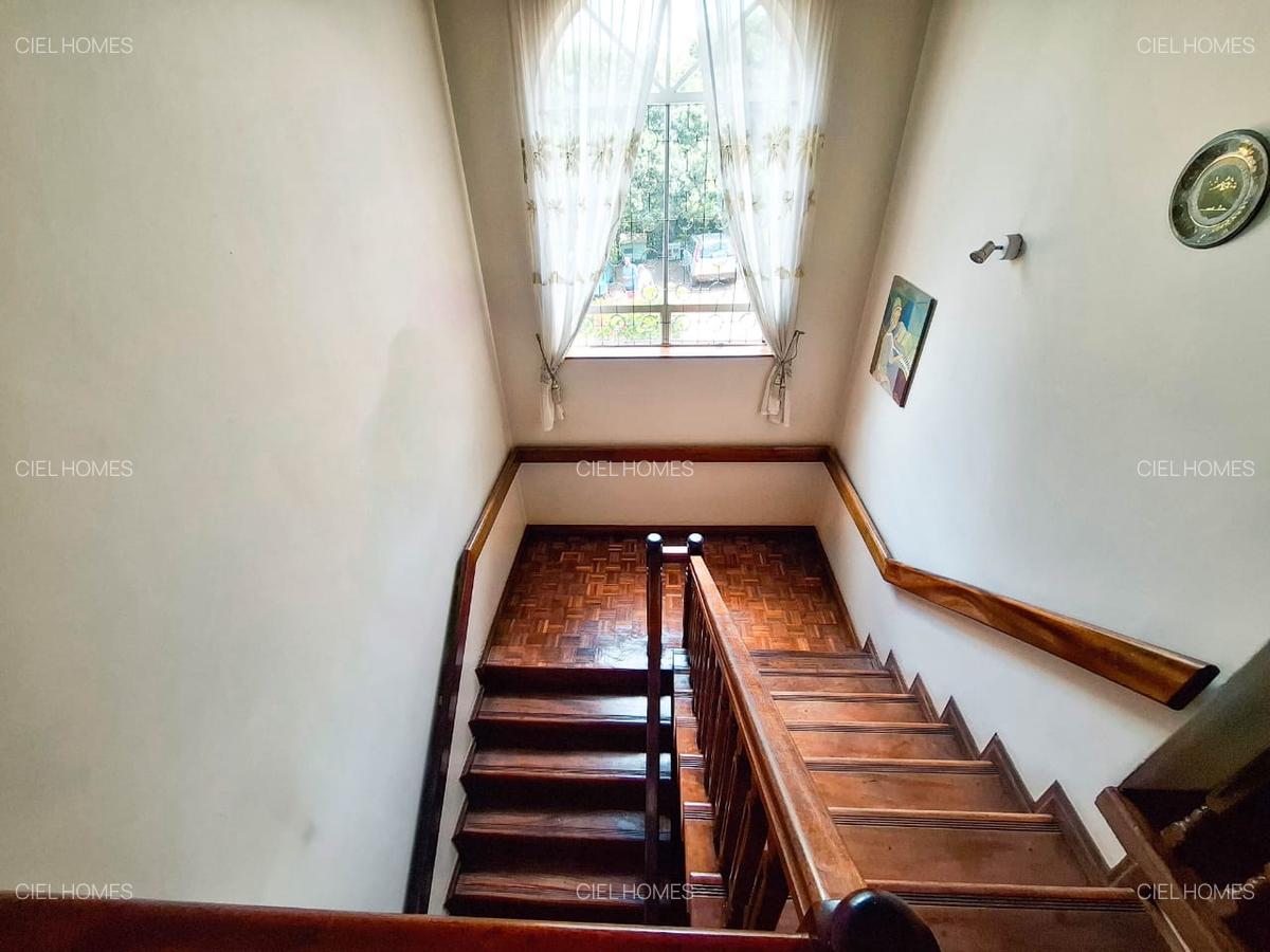 4 Bed Townhouse with En Suite in Loresho - 15