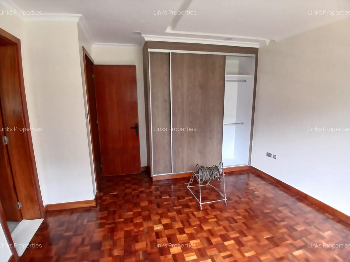 5 Bed Townhouse with En Suite at Karen - 4