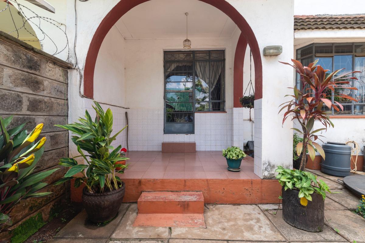 4 Bed Townhouse with En Suite in Langata - 14