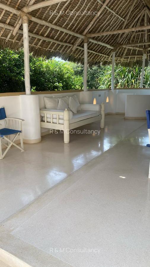 3 Bed Villa with En Suite in Watamu - 16