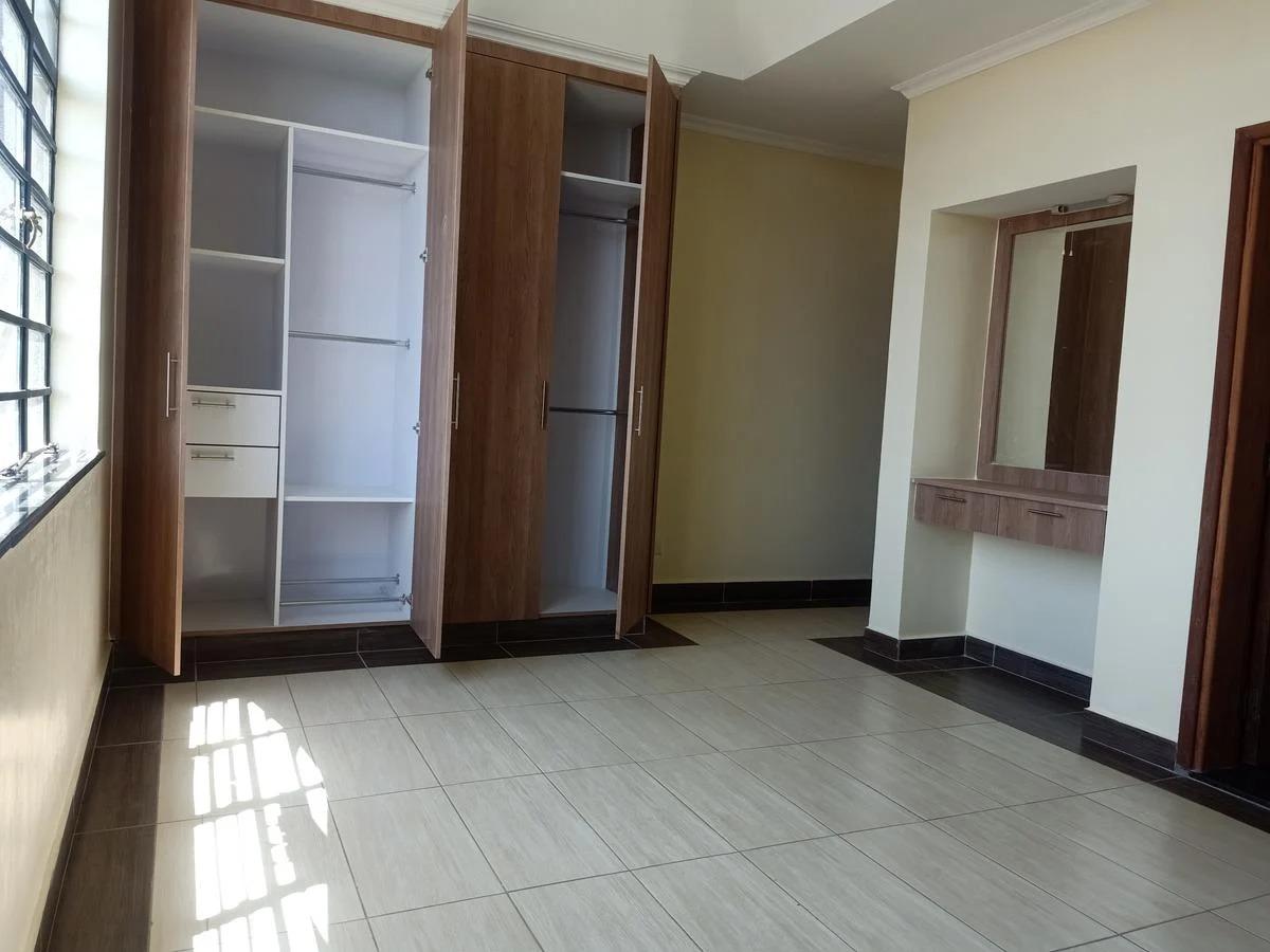 3 Bed Townhouse with En Suite in Kiambu Road - 4