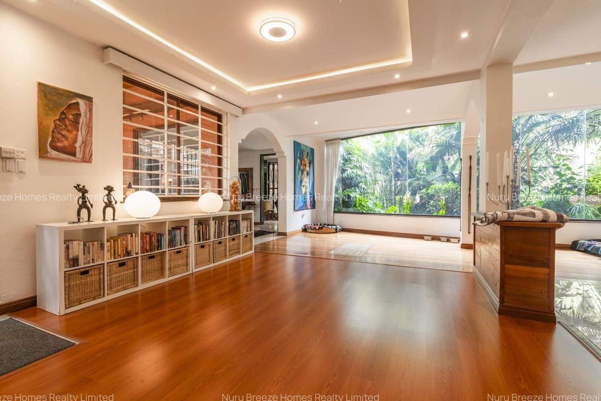 6 Bed House with En Suite in Runda - 7