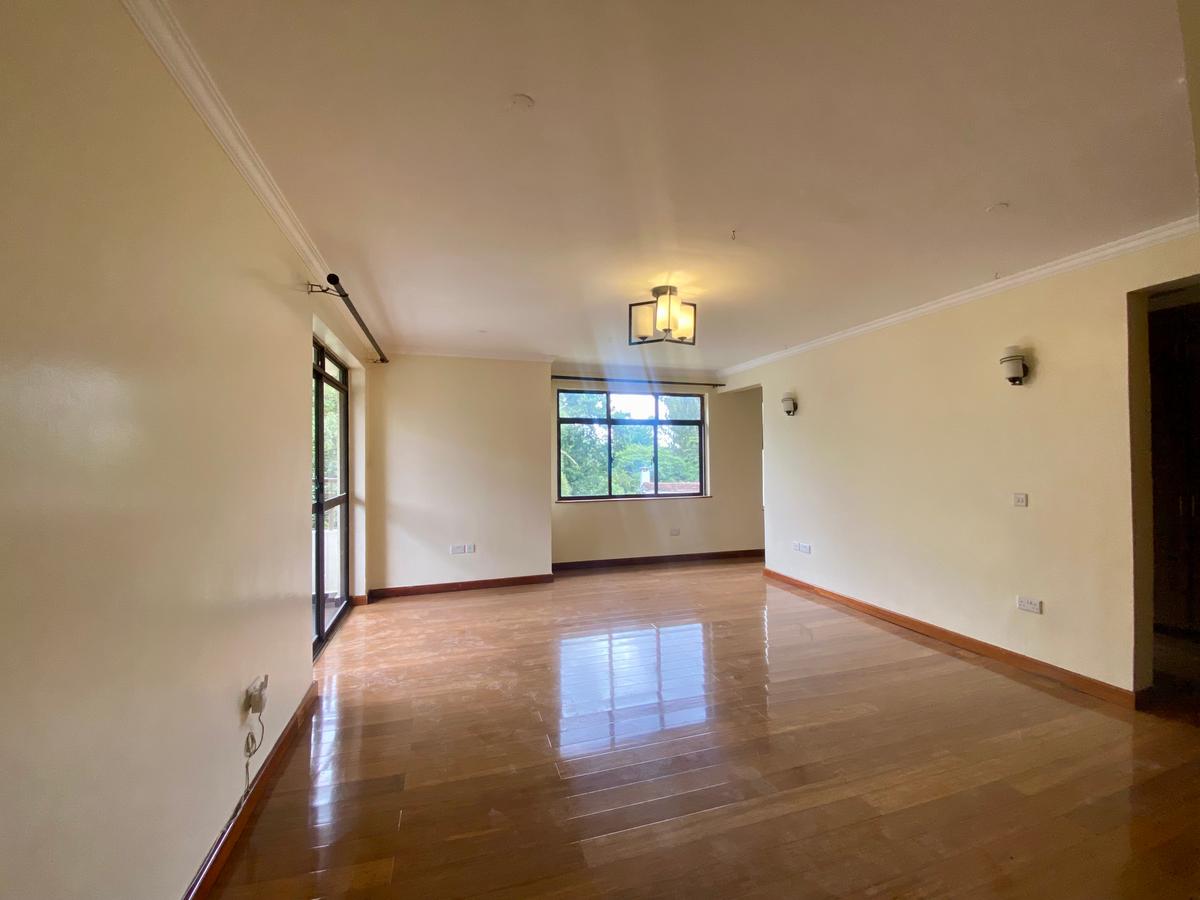 5 Bed Townhouse with En Suite in Lavington - 12