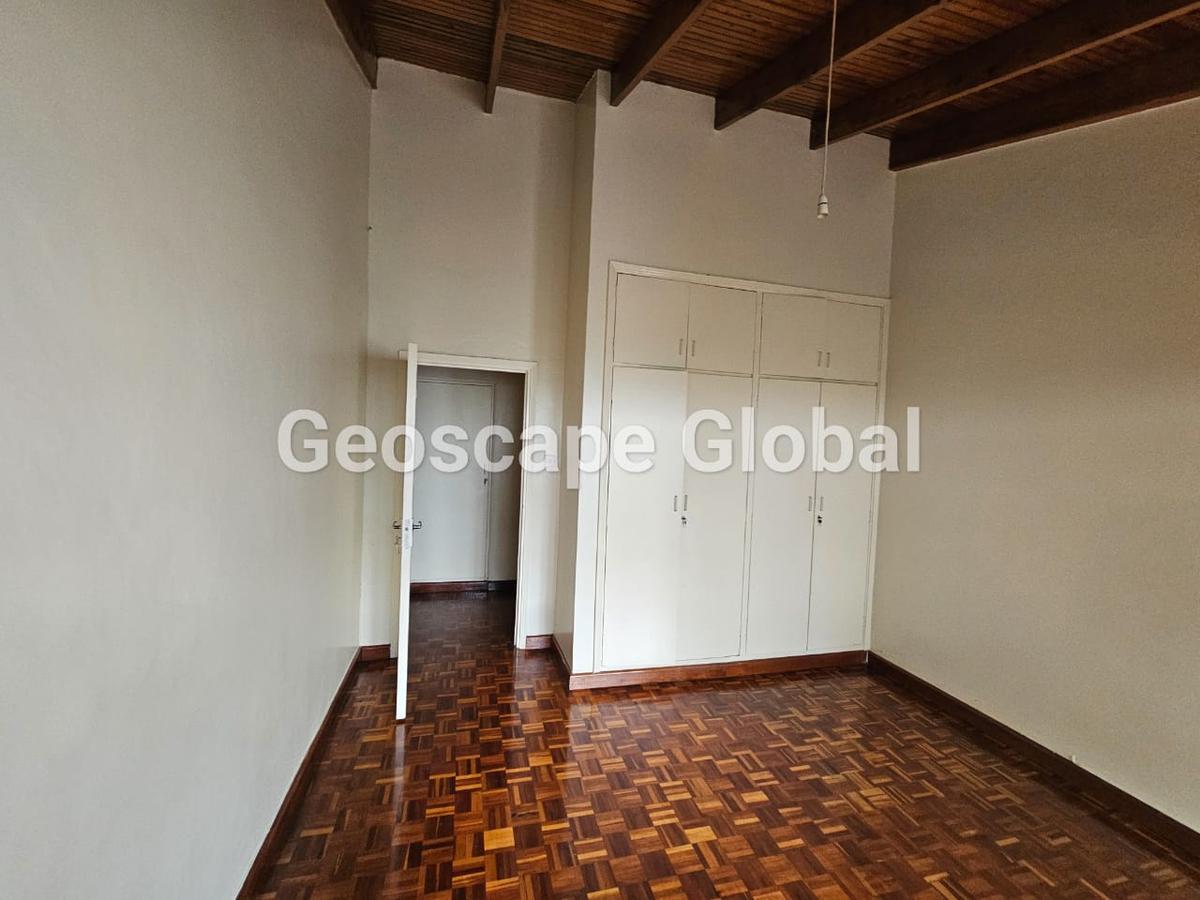 3 Bed House with En Suite in Runda - 17