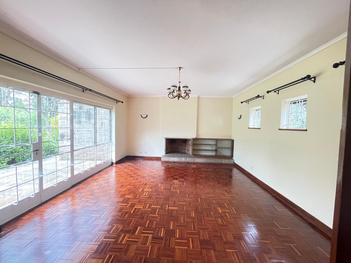 4 Bed Townhouse with En Suite in Lavington - 5