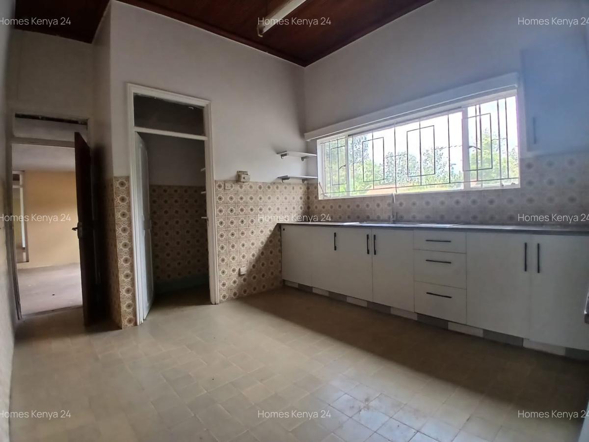 4 Bed House in Kiambu Road - 10
