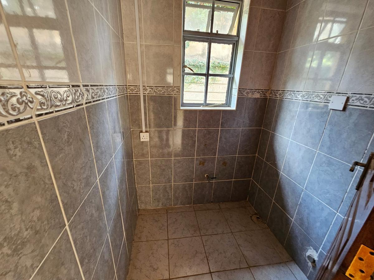 5 Bed Townhouse with En Suite in Lavington - 12