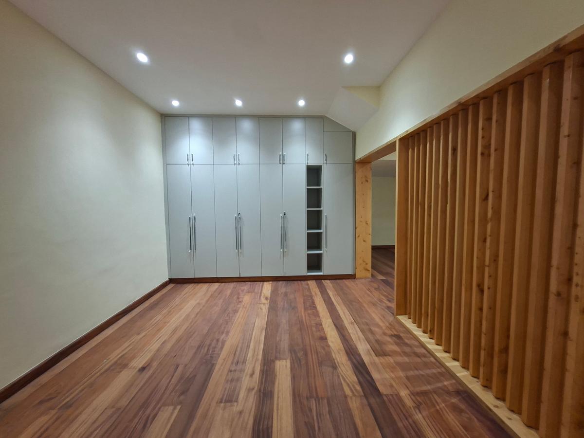 4 Bed Townhouse with En Suite at Off Peponi Rd - 20