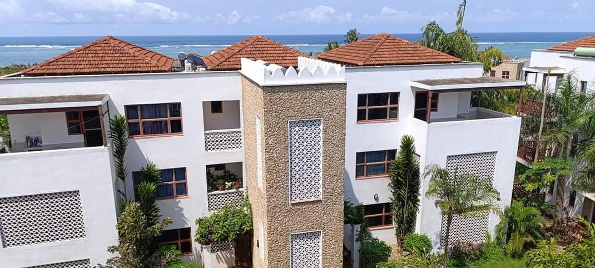 3 Bed Apartment with En Suite at Sultan - 7