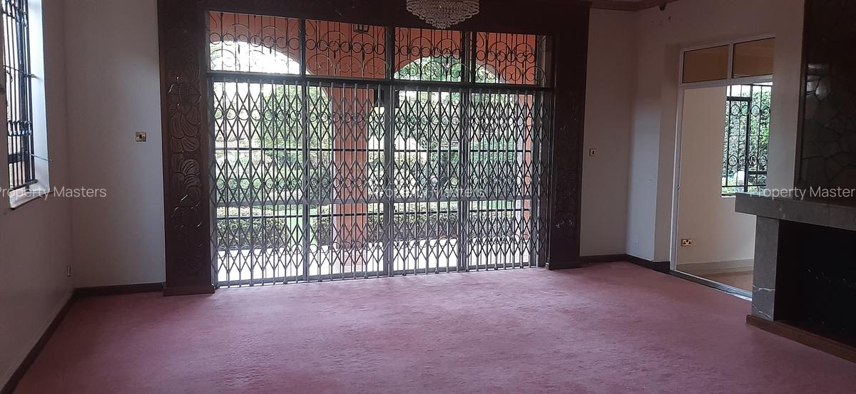 5 Bed House with En Suite at Duom Palm Street - 10