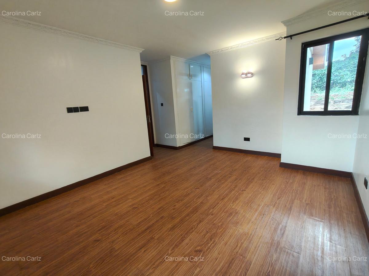 4 Bed House with En Suite at Loresho - 11