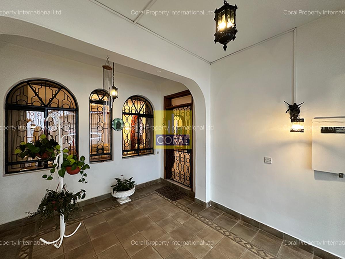 5 Bed Townhouse in Westlands Area - 18