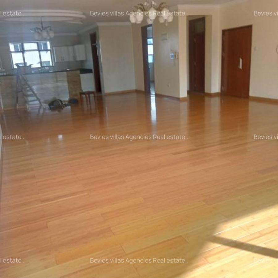 3 Bed Apartment with En Suite at Parklands - 10