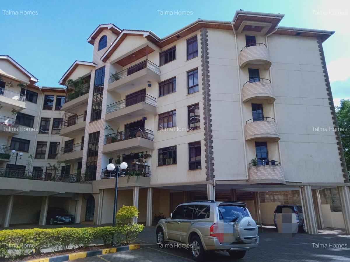 3 Bed Apartment with En Suite at Brookside Area - 15