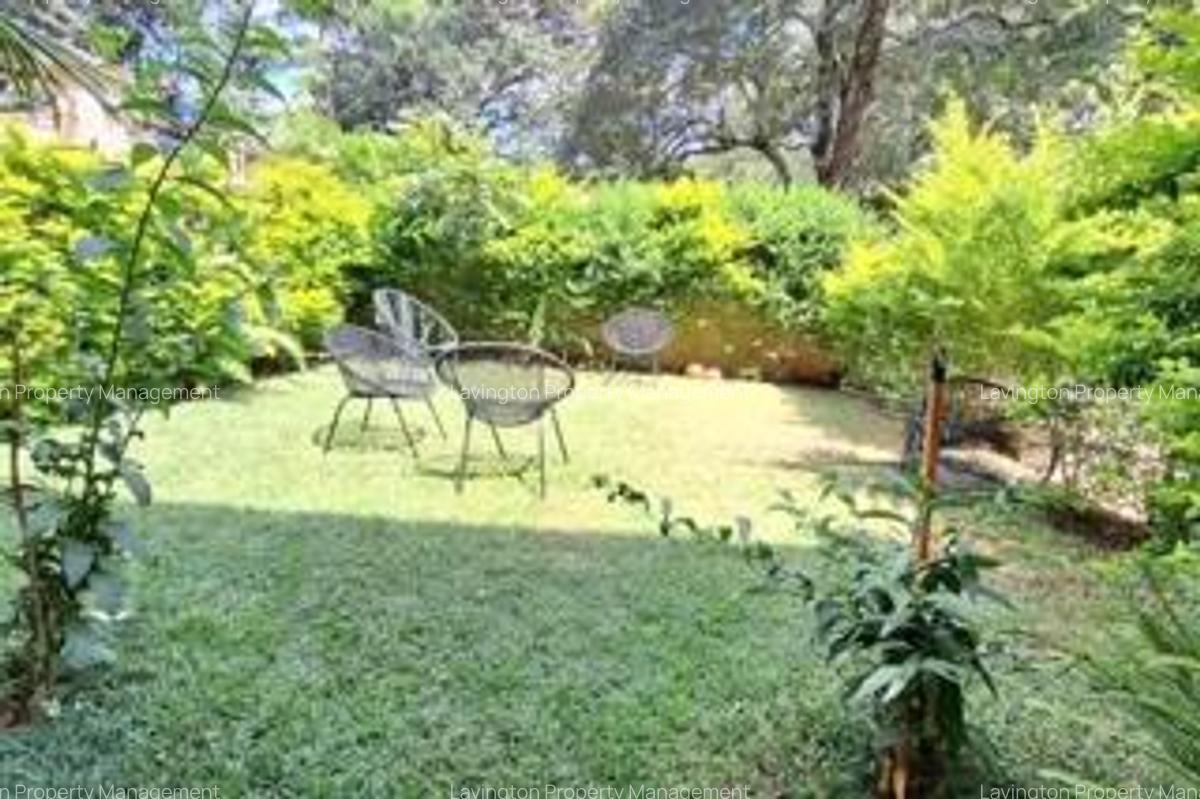 5 Bed Townhouse with En Suite at Lavington Green - 7