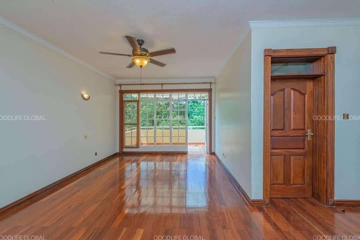 4 Bed Villa with En Suite at Kyuna - 8