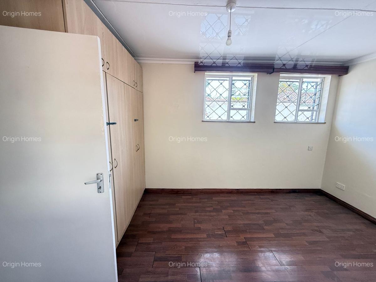 3 Bed House with En Suite at Lavington - 20