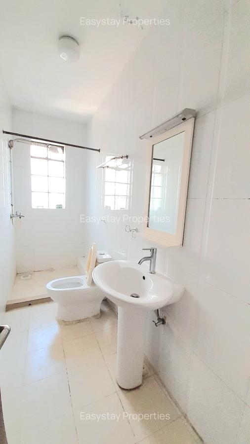 4 Bed Apartment with En Suite in Lavington - 4