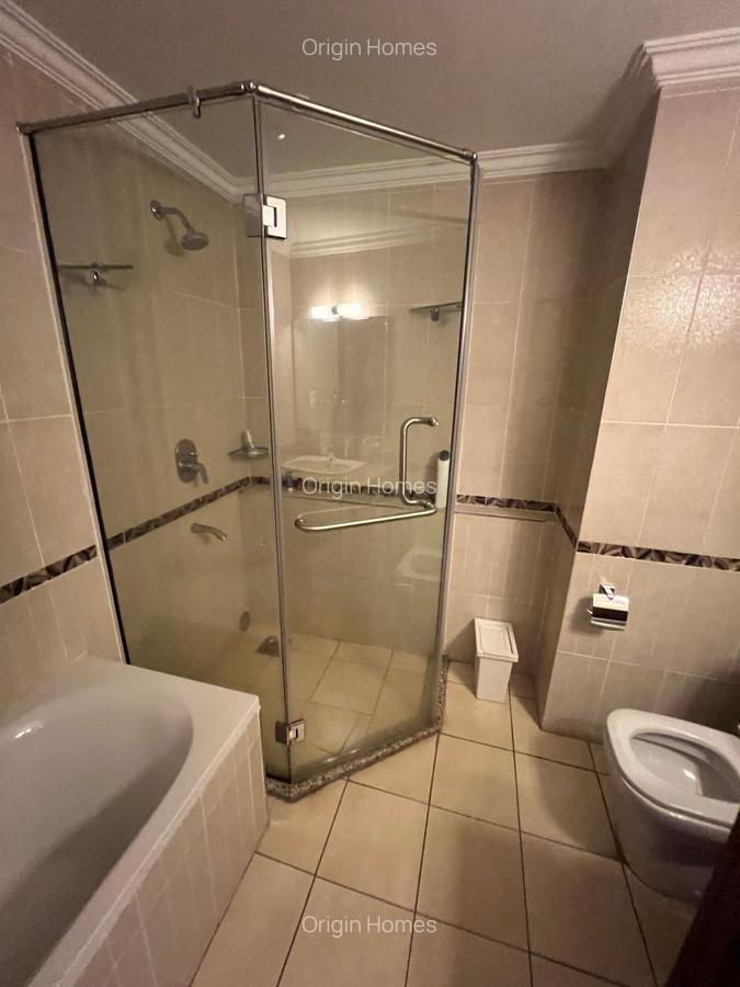 3 Bed Apartment with En Suite at Riverside Drive - 12