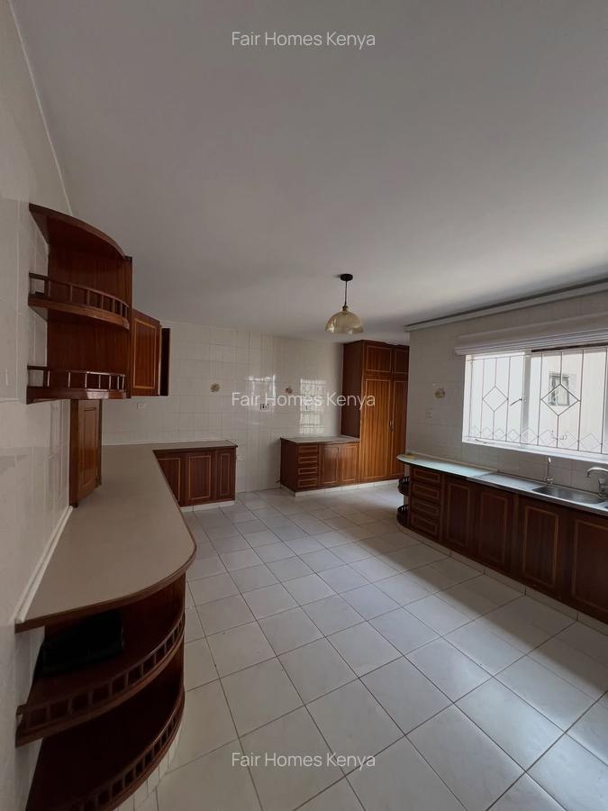 4 Bed Townhouse with En Suite at Lavington Green - 5