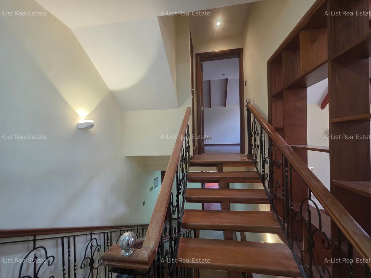 5 Bed Townhouse with En Suite at Convent Drive - 16