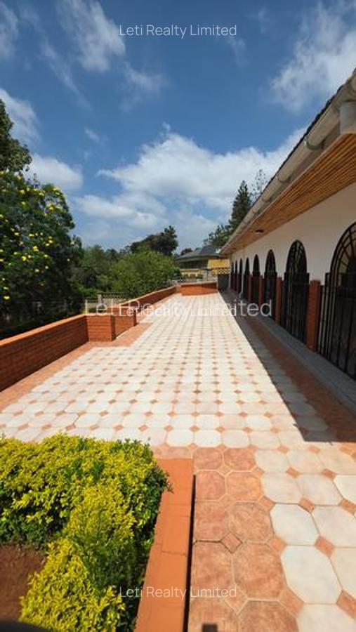 Commercial Property with Service Charge Included in Lavington - 11
