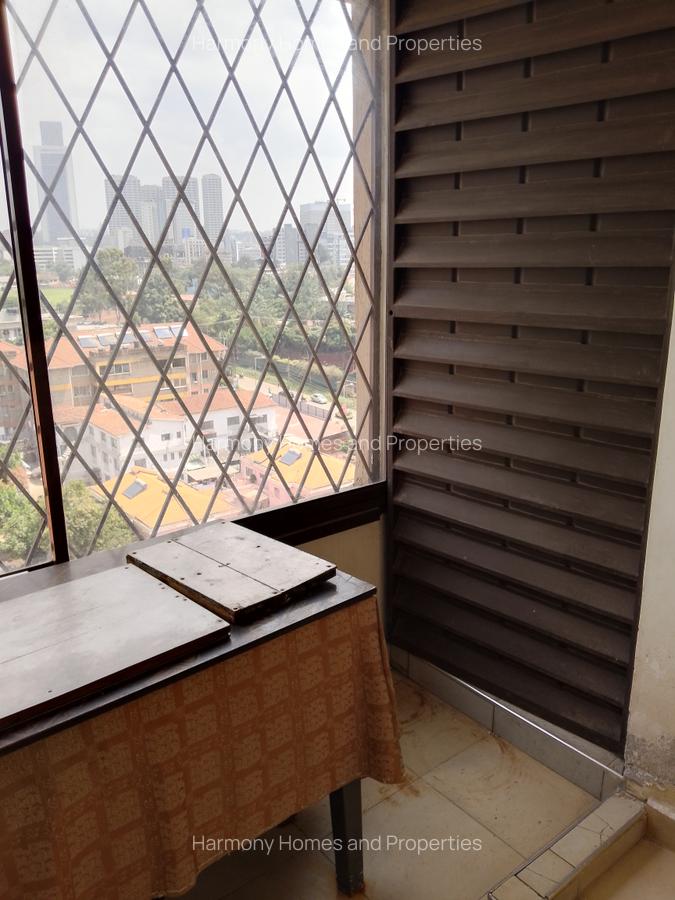 3 Bed Apartment with En Suite at Parklands Road - 6