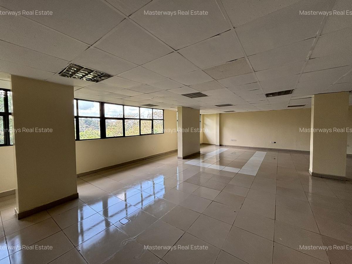 2,100 ft² Office with Fibre Internet in Lavington - 3