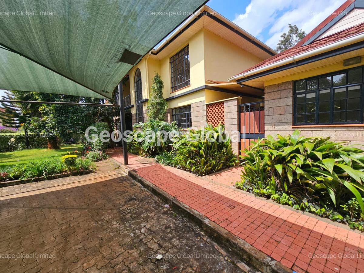 4 Bed House with En Suite in Runda - 11