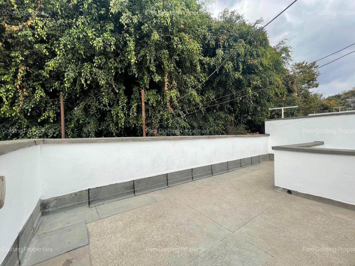4 Bed Townhouse at General Mathenge - 11