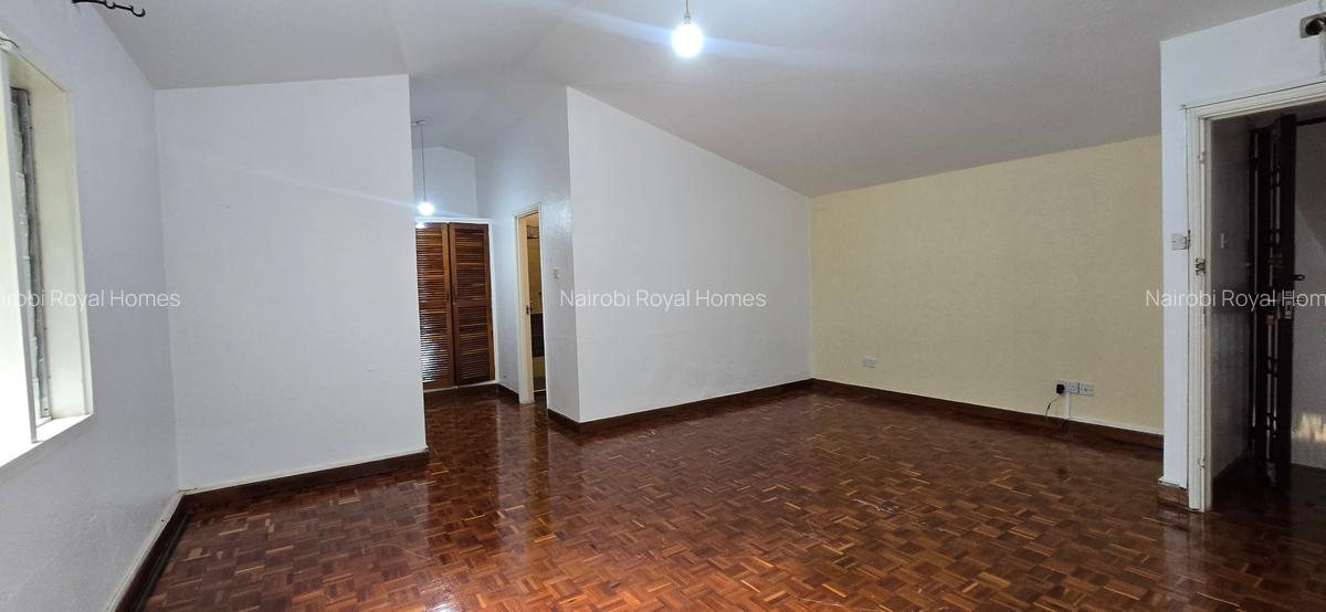 4 Bed House with En Suite at Hill View - 11