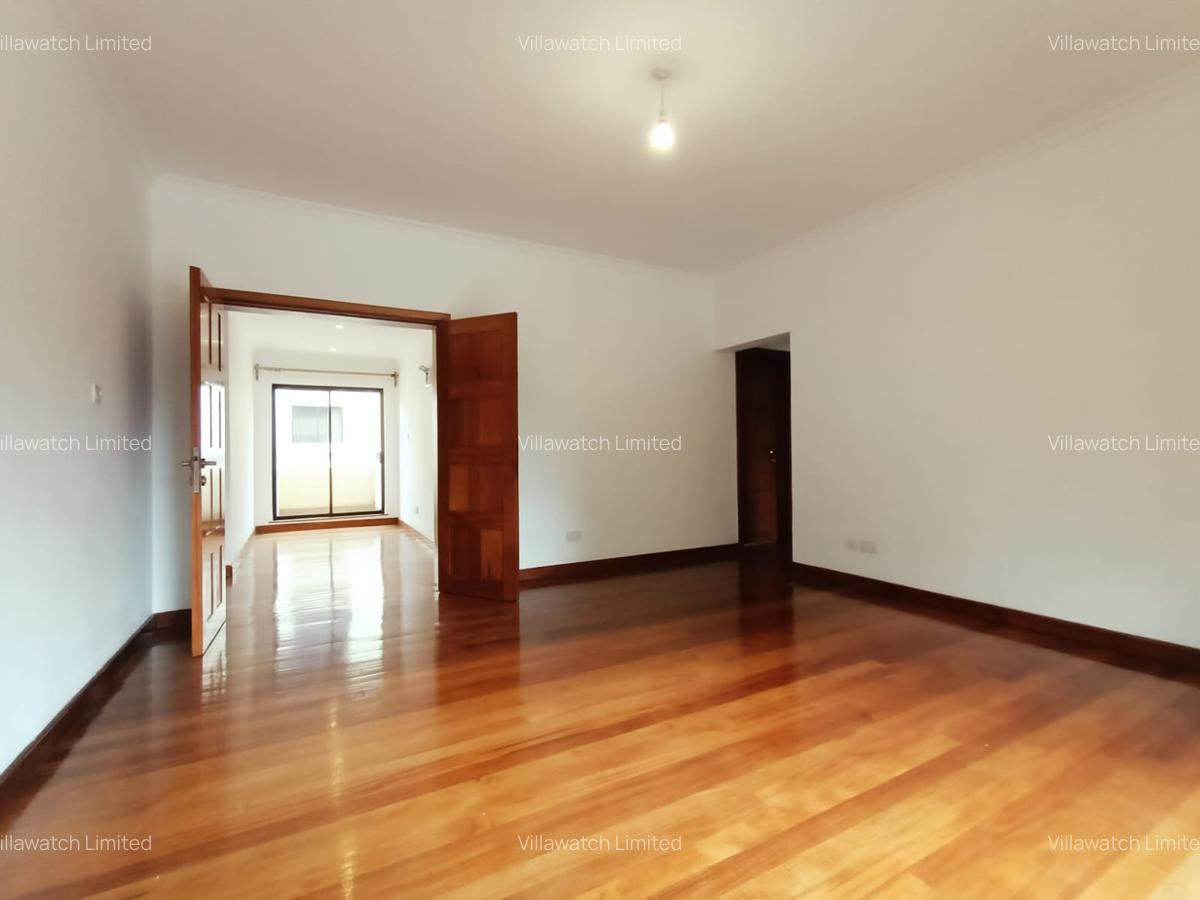 5 Bed Townhouse with En Suite in Kileleshwa - 12