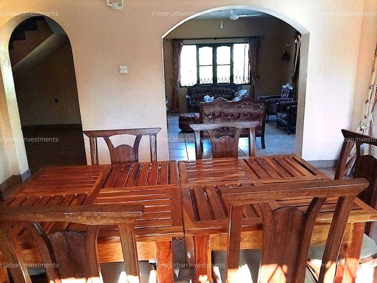 5 Bed House with En Suite at Serena Beach - 3