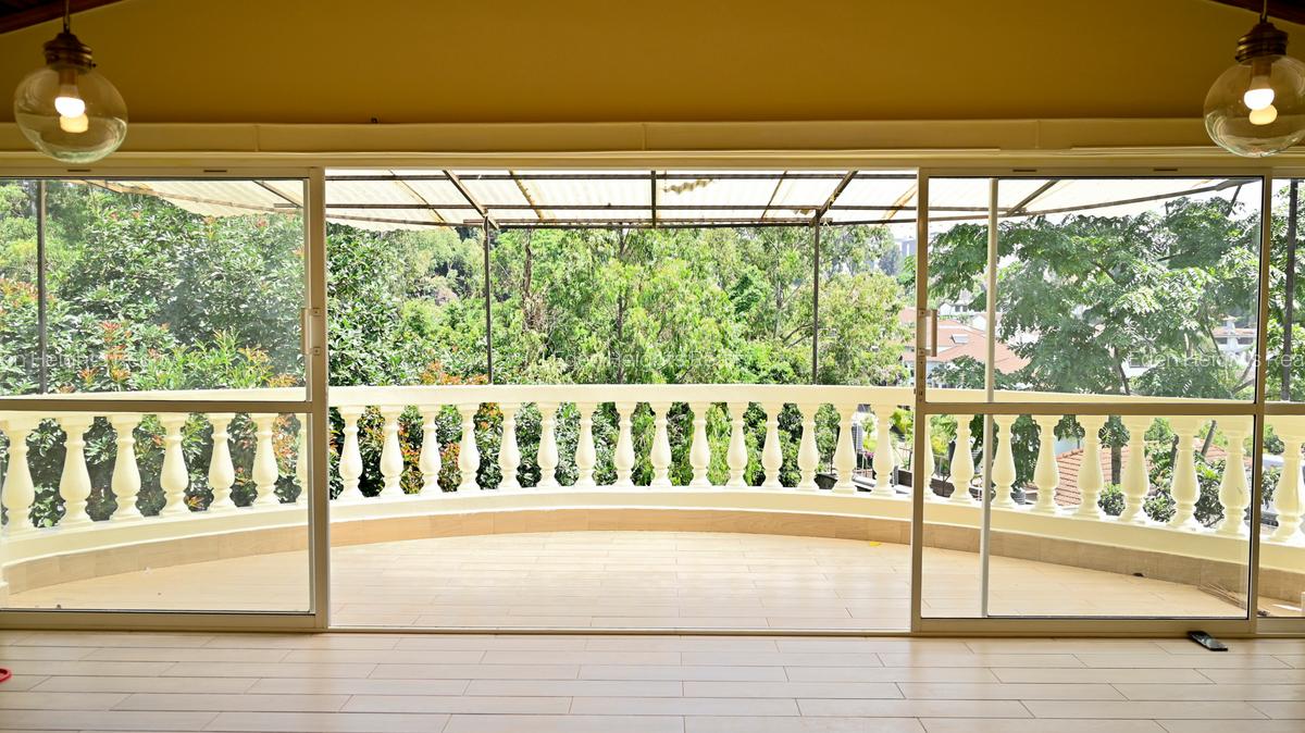 2 Bed Apartment with En Suite in Brookside - 3