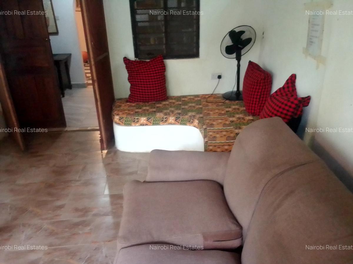 Serviced 1 Bed Apartment with En Suite in Diani - 7