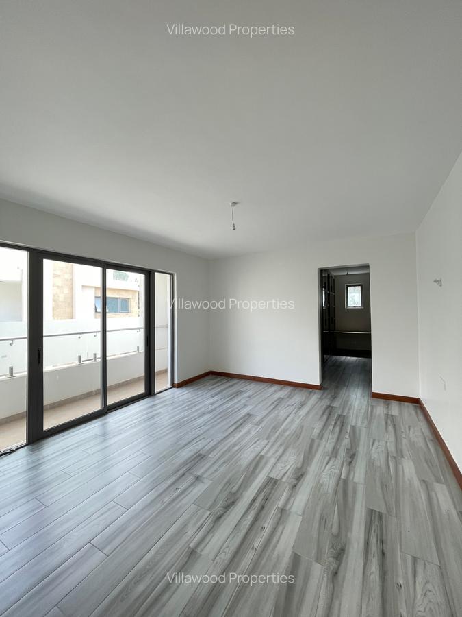 6 Bed Villa with En Suite in Lavington - 11