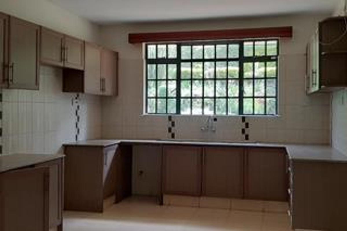 5 Bed Townhouse with En Suite at Red Hill Road - 15