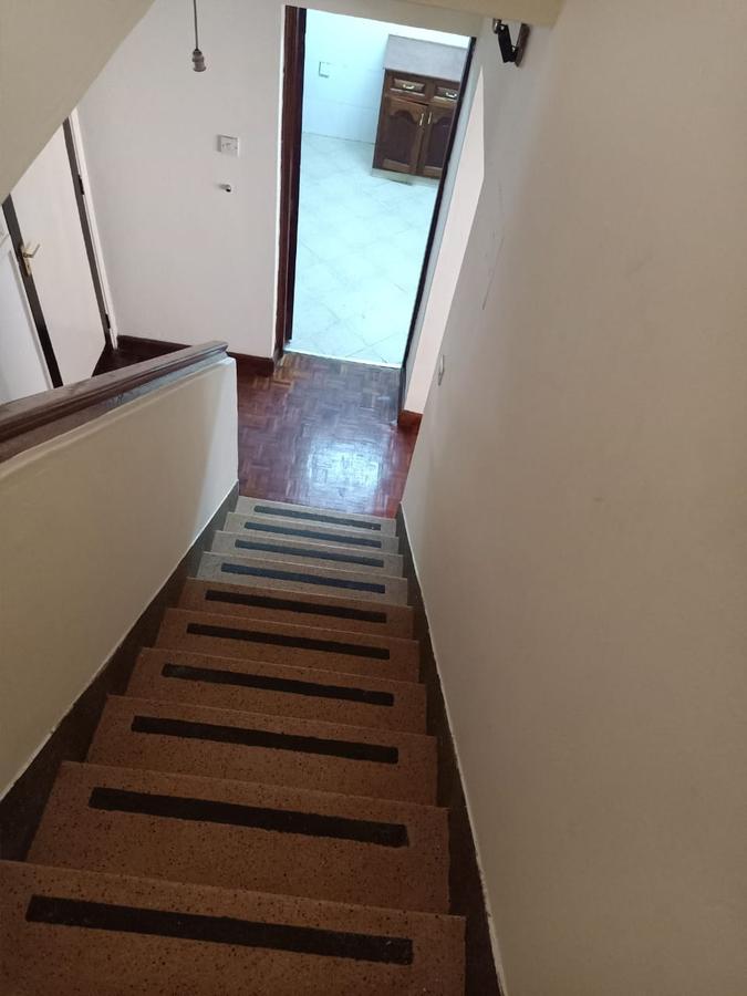 4 Bed Townhouse with Walk In Closet in Kilimani - 11