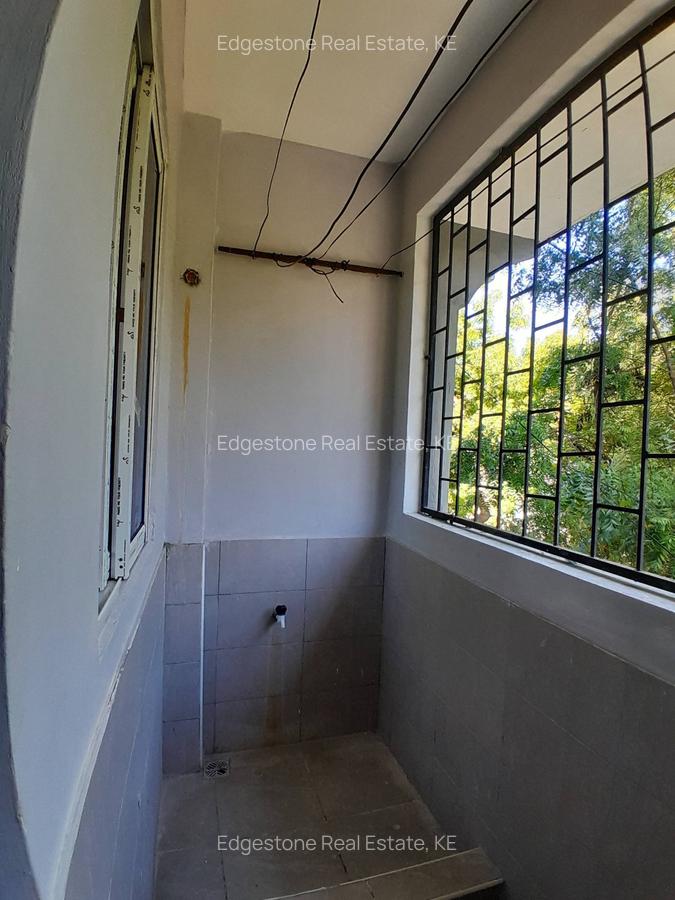 2 Bed Apartment with En Suite in Mtwapa - 4