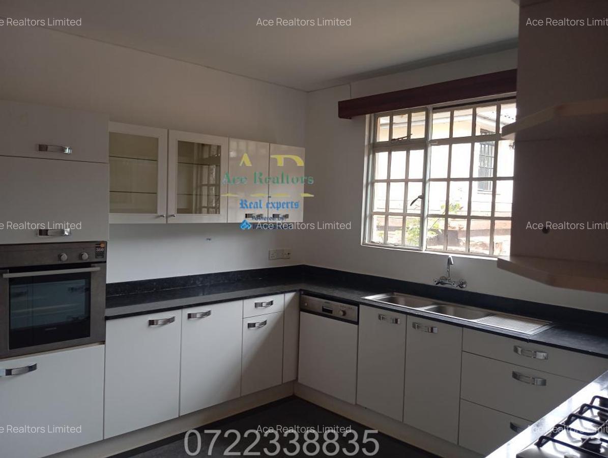 4 Bed Villa with En Suite at Nyari Estate Nairobi - 9