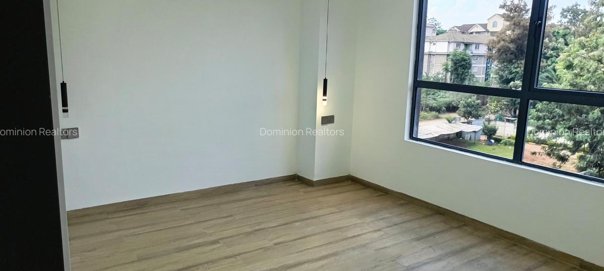 2 Bed Apartment with En Suite in Westlands Area - 11