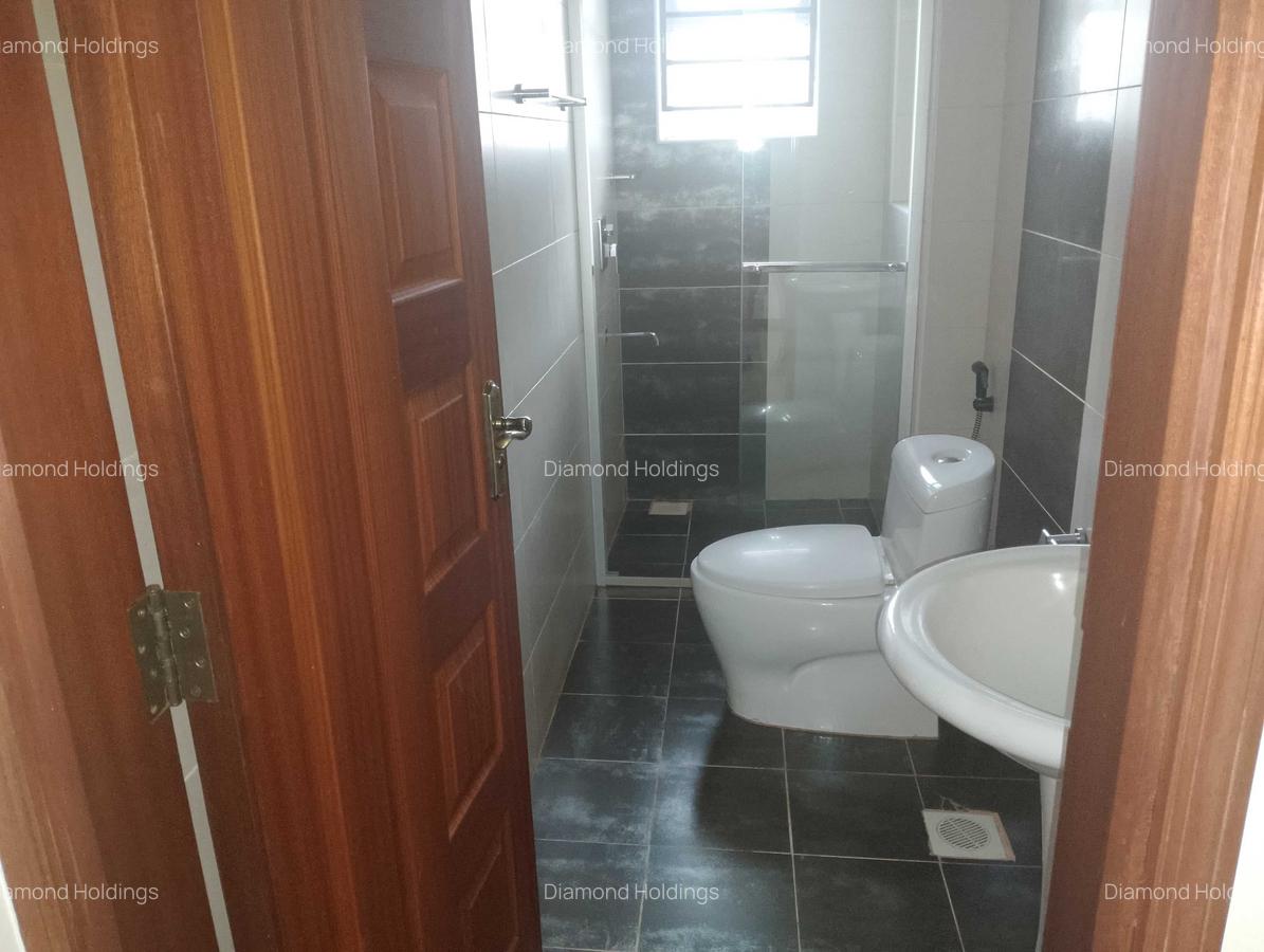 4 Bed Apartment with En Suite at Parklands - 6