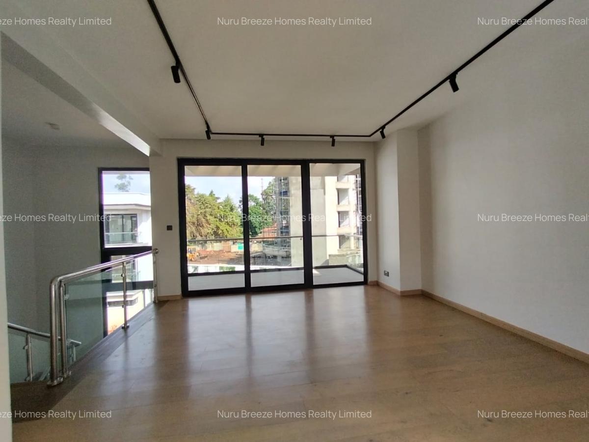 4 Bed Townhouse with En Suite in Lavington - 4